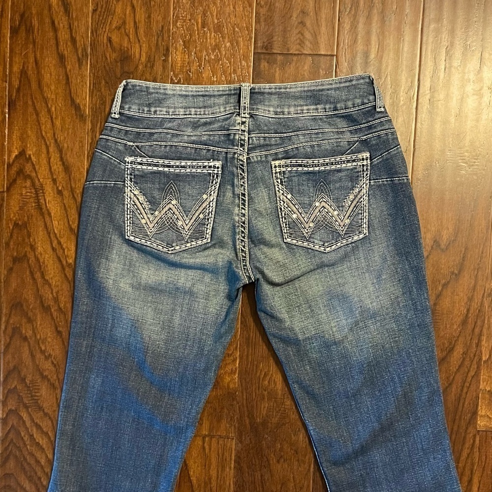 Wrangler Embroidered Rodeo Western Boot Cut Denim Jeans - Picture 3 of 9